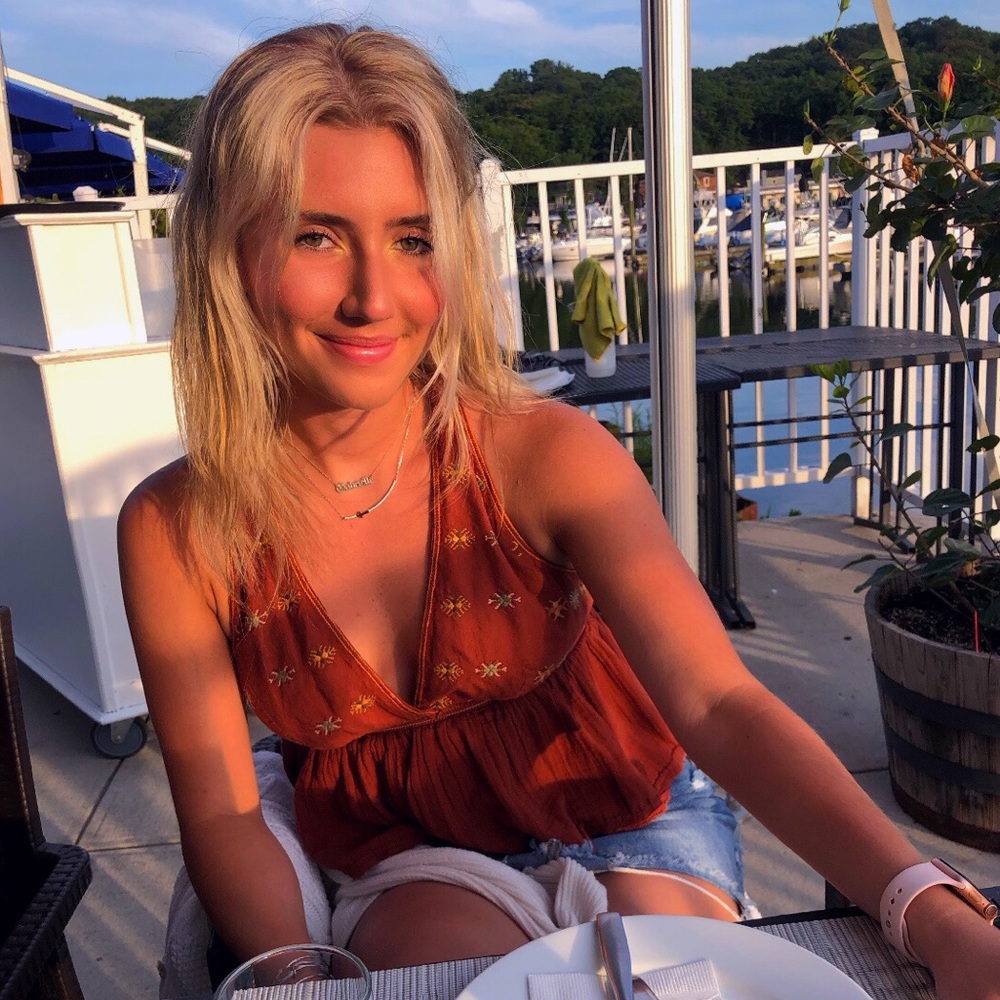 Meet your Posher, Gabrielle